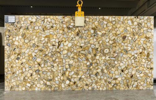 Supply polished slabs 0.8 cm in natural semi precious stone AGATE GOLD TL0143. Detail image pictures 
