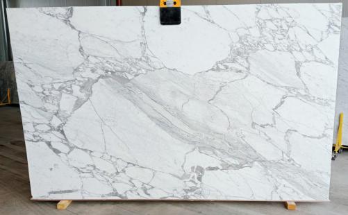 Supply diamondcut slabs 0.8 cm in natural marble ARABESCATO 3762. Detail image pictures 