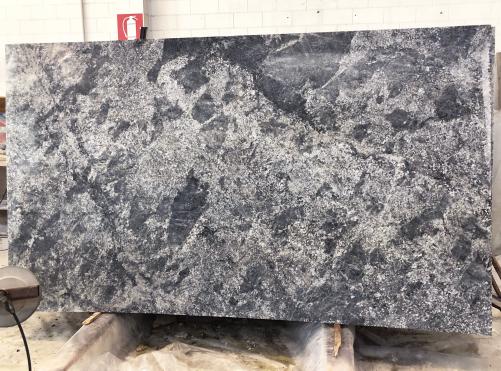 Supply polished slabs 0.8 cm in natural granite AZUL ARAN D230310RE. Detail image pictures 