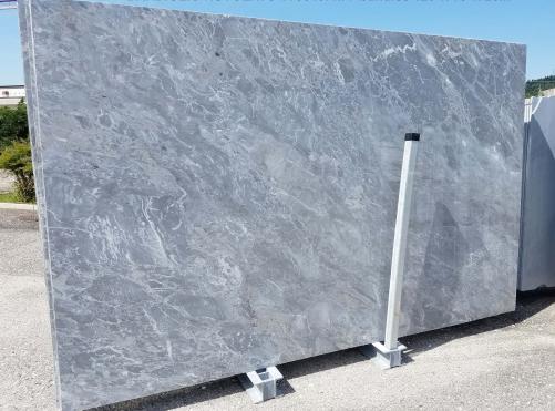 Supply honed slabs 0.8 cm in natural marble BARDIGLIO NUVOLATO CHIARO AA T0043. Detail image pictures 