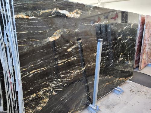 Supply polished slabs 0.8 cm in natural quartzite BELVEDERE D0058. Detail image pictures 