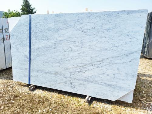 Supply polished slabs 0.8 cm in natural marble BIANCO CARRARA VENATINO D0117. Detail image pictures 