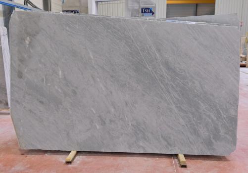Supply honed slabs 0.8 cm in natural marble BLUE DE SAVOIE 5708. Detail image pictures 
