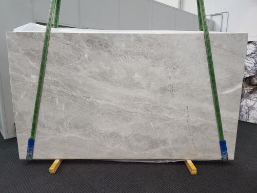Supply honed slabs 1.2 cm in natural marble BRILLIANT GREY 1692. Detail image pictures 