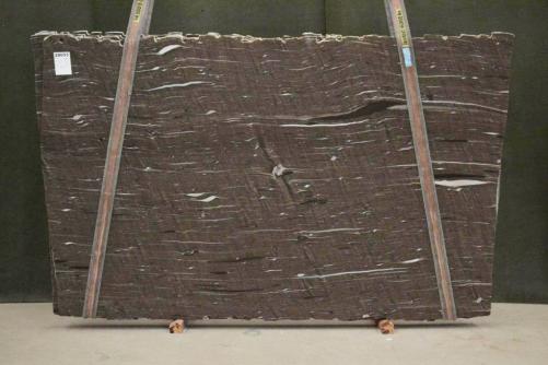 Supply polished slabs 1.2 cm in natural granite BROWN SILK 2622. Detail image pictures 