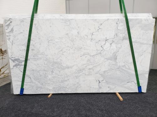 Supply polished slabs 0.8 cm in natural marble CALACATTA ARNI 1483. Detail image pictures 