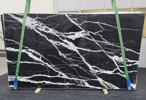 Supply polished slabs 0.8 cm in natural marble CALACATTA BLACK 1517. Detail image pictures 