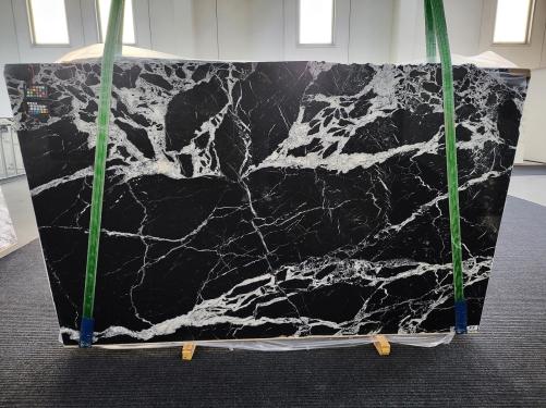 Supply polished slabs 1.2 cm in natural marble CALACATTA BLACK 1871. Detail image pictures 