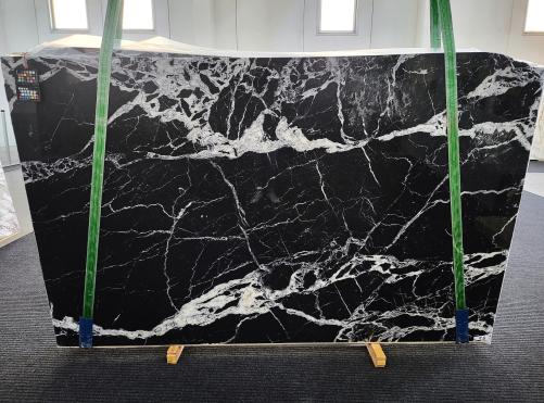 Supply polished slabs 1.2 cm in natural marble CALACATTA BLACK 1871. Detail image pictures 