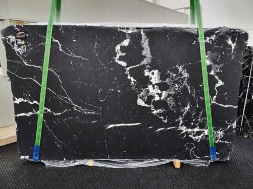 Supply honed slabs 0.8 cm in natural marble CALACATTA BLACK 1878. Detail image pictures 