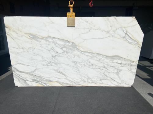 Supply polished slabs 0.8 cm in natural marble CALACATTA BORGHINI CL0256. Detail image pictures 