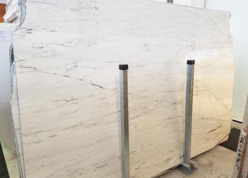 Supply polished slabs 0.8 cm in natural marble CALACATTA CALDIA T0011. Detail image pictures 