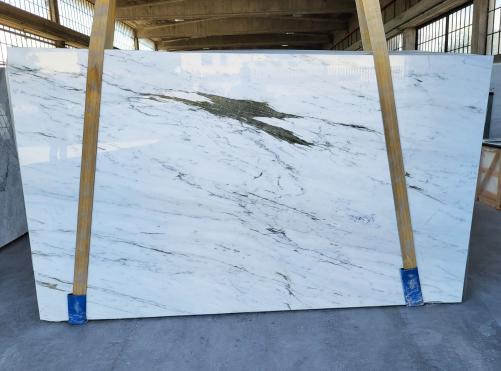Supply polished slabs 0.8 cm in natural marble CALACATTA CALDIA 4264. Detail image pictures 