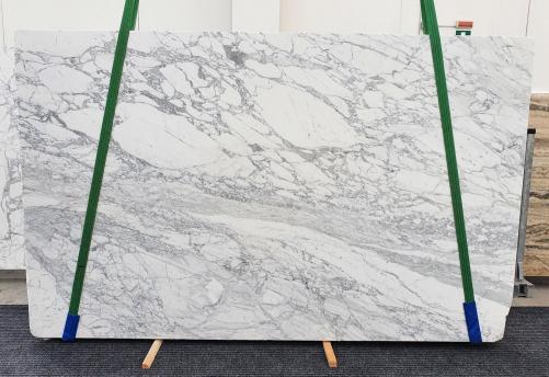 Supply polished slabs 1.2 cm in natural marble CALACATTA CARRARA 1421. Detail image pictures 