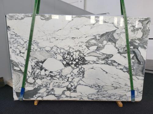Supply polished slabs 0.8 cm in natural marble CALACATTA CORCHIA 1660. Detail image pictures 