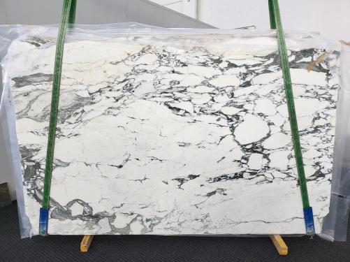 Supply polished slabs 0.8 cm in natural marble CALACATTA CORCHIA 1660. Detail image pictures 