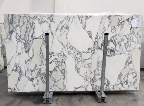 Supply honed slabs 0.8 cm in natural marble CALACATTA CORCHIA xx1839. Detail image pictures 