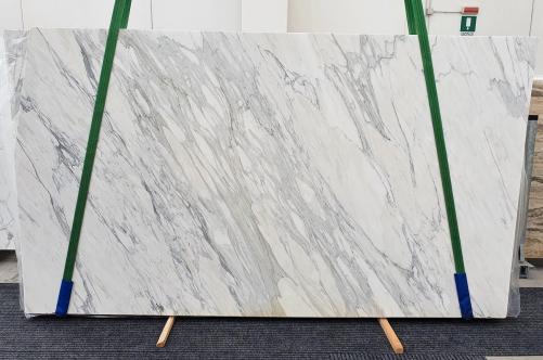 Supply polished slabs 0.8 cm in natural marble CALACATTA CREMO 1427. Detail image pictures 