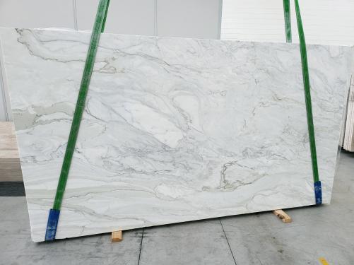 Supply polished slabs 0.8 cm in natural marble CALACATTA CREMO 1725. Detail image pictures 