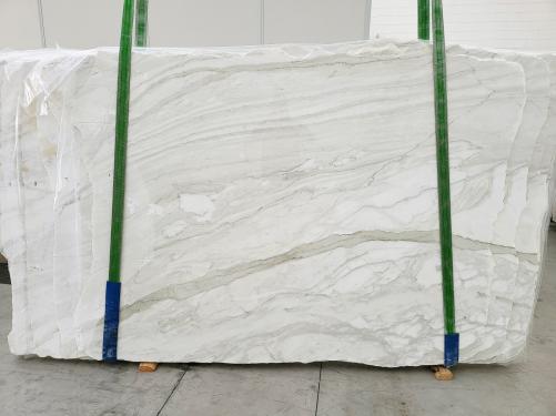 Supply polished slabs 0.8 cm in natural marble CALACATTA CREMO 1725. Detail image pictures 