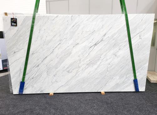 Supply polished slabs 1.2 cm in natural marble CALACATTA CREMO 1847. Detail image pictures 