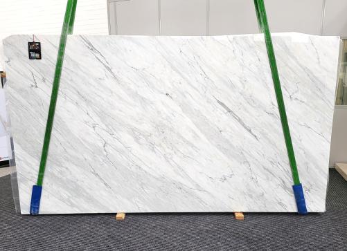 Supply polished slabs 1.2 cm in natural marble CALACATTA CREMO 1847. Detail image pictures 