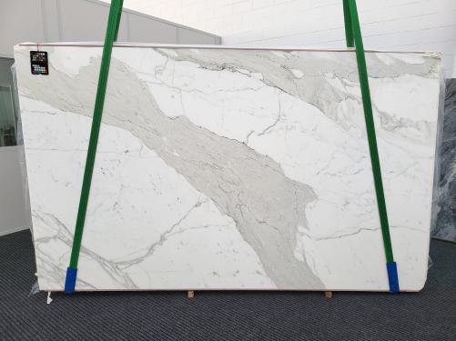 Supply honed slabs 1.2 cm in natural marble CALACATTA EXTRA xx1842. Detail image pictures 