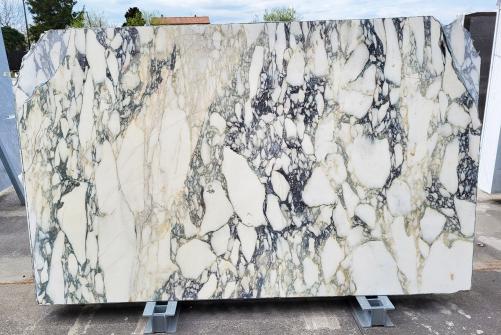 Supply sawn slabs 0.8 cm in natural marble CALACATTA FIORITO A0816. Detail image pictures 