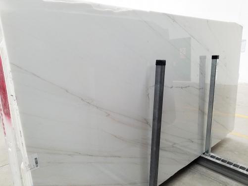 Supply polished slabs 0.8 cm in natural marble CALACATTA LINCOLN GOLD VEIN 1670M. Detail image pictures 