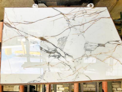 Supply polished slabs 0.8 cm in natural marble CALACATTA MACCHIAVECCHIA 3193. Detail image pictures 