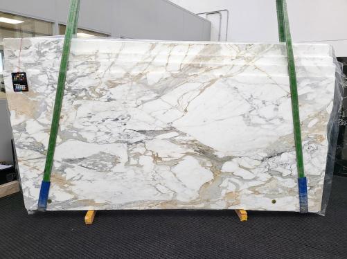 Supply polished slabs 0.8 cm in natural marble CALACATTA MACCHIAVECCHIA 1914. Detail image pictures 