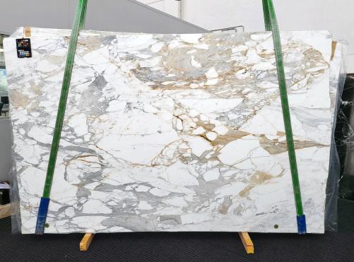 Supply polished slabs 0.8 cm in natural marble CALACATTA MACCHIAVECCHIA 1914. Detail image pictures 