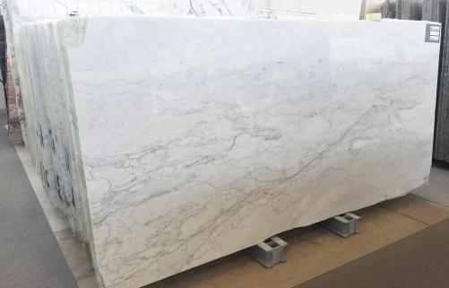Supply polished slabs 0.8 cm in natural marble CALACATTA MICHELANGELO A0261. Detail image pictures 