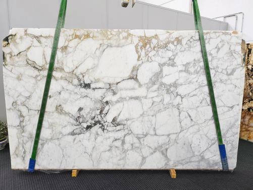 Supply honed slabs 1.2 cm in natural marble CALACATTA MONET 1767. Detail image pictures 