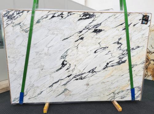Supply honed slabs 0.8 cm in natural marble CALACATTA MONET xx1802. Detail image pictures 