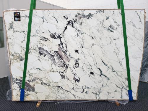Supply honed slabs 0.8 cm in natural marble CALACATTA MONET xx1804. Detail image pictures 