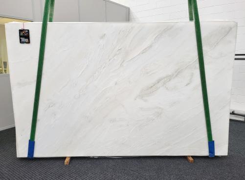 Supply honed slabs 0.8 cm in natural marble CALACATTA NAMIBIA 1858. Detail image pictures 