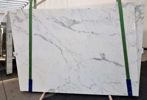 Supply polished slabs 0.8 cm in natural marble CALACATTA ORO EXTRA GL 1043. Detail image pictures 