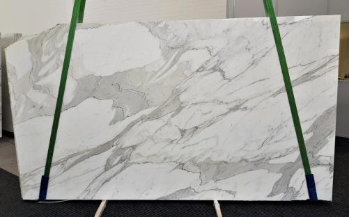 Supply polished slabs 0.8 cm in natural marble CALACATTA ORO EXTRA GL 1090. Detail image pictures 