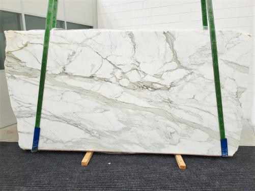 Supply polished slabs 0.8 cm in natural marble CALACATTA ORO 1800. Detail image pictures 
