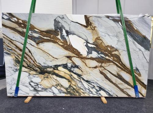Supply polished slabs 0.8 cm in natural marble CALACATTA PICASSO 1709. Detail image pictures 