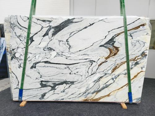 Supply honed slabs 0.8 cm in natural marble CALACATTA PICASSO 1728. Detail image pictures 