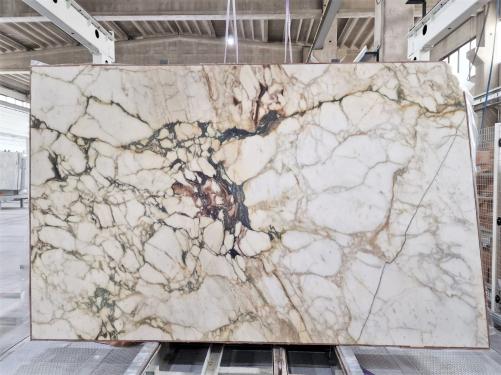 Supply honed slabs 0.8 cm in natural marble CALACATTA VAGLI ORO ANTICO xx1818. Detail image pictures 
