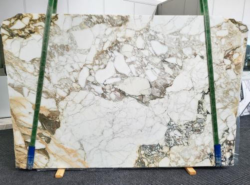 Supply polished slabs 0.8 cm in natural marble CALACATTA VAGLI ORO 1576. Detail image pictures 
