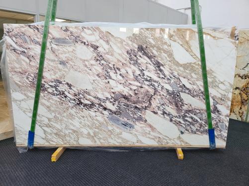 Supply polished slabs 0.8 cm in natural marble CALACATTA VAGLI ORO 1774. Detail image pictures 