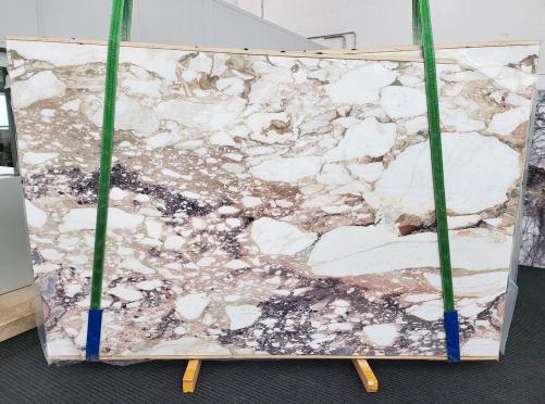 Supply polished slabs 0.8 cm in natural marble CALACATTA VAGLI ORO 1764. Detail image pictures 