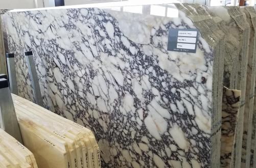 Supply polished slabs 0.8 cm in natural marble CALACATTA VAGLI ROSATO AA T0400. Detail image pictures 