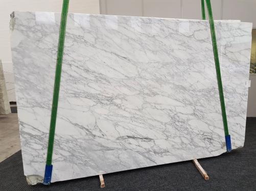 Supply polished slabs 0.8 cm in natural marble CALACATTA VAGLI VENA FINA GL 1128. Detail image pictures 