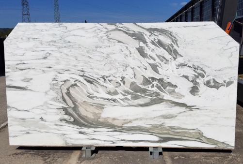 Supply polished slabs 0.8 cm in natural marble CALACATTA VAGLI U0434. Detail image pictures 