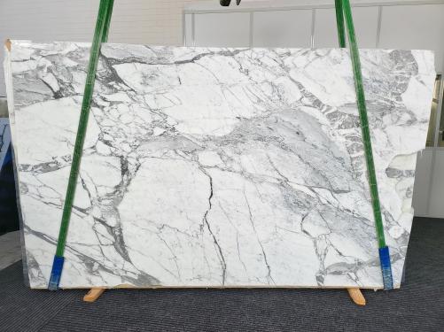Supply honed slabs 0.8 cm in natural marble CALACATTA VAGLI 1714. Detail image pictures 